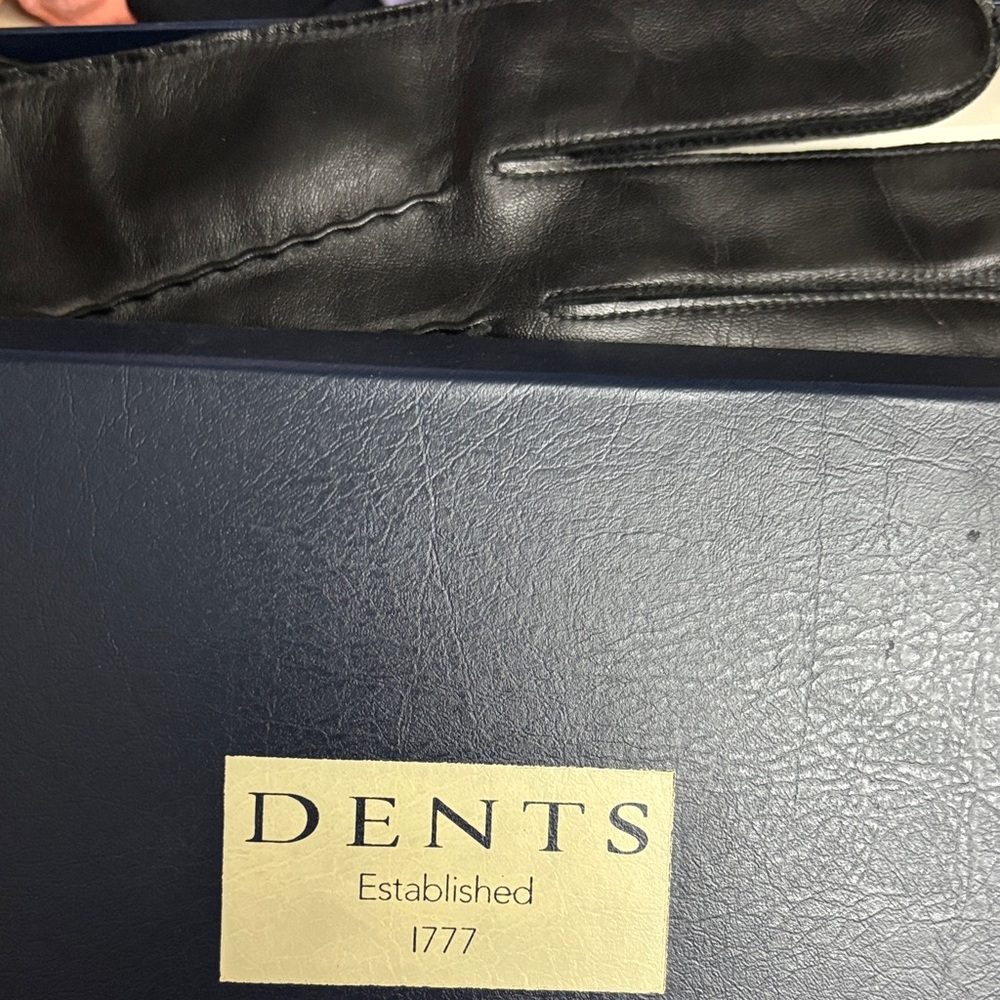 Elegant Black Leather Men's Gloves - Picture 4 of 5